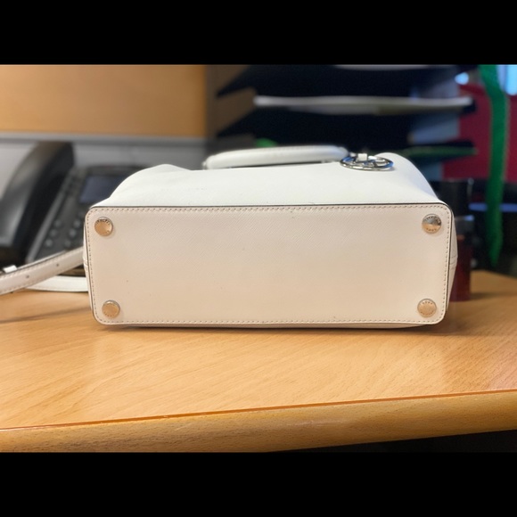 Gorgeous MK Crossbody - Picture 4 of 5